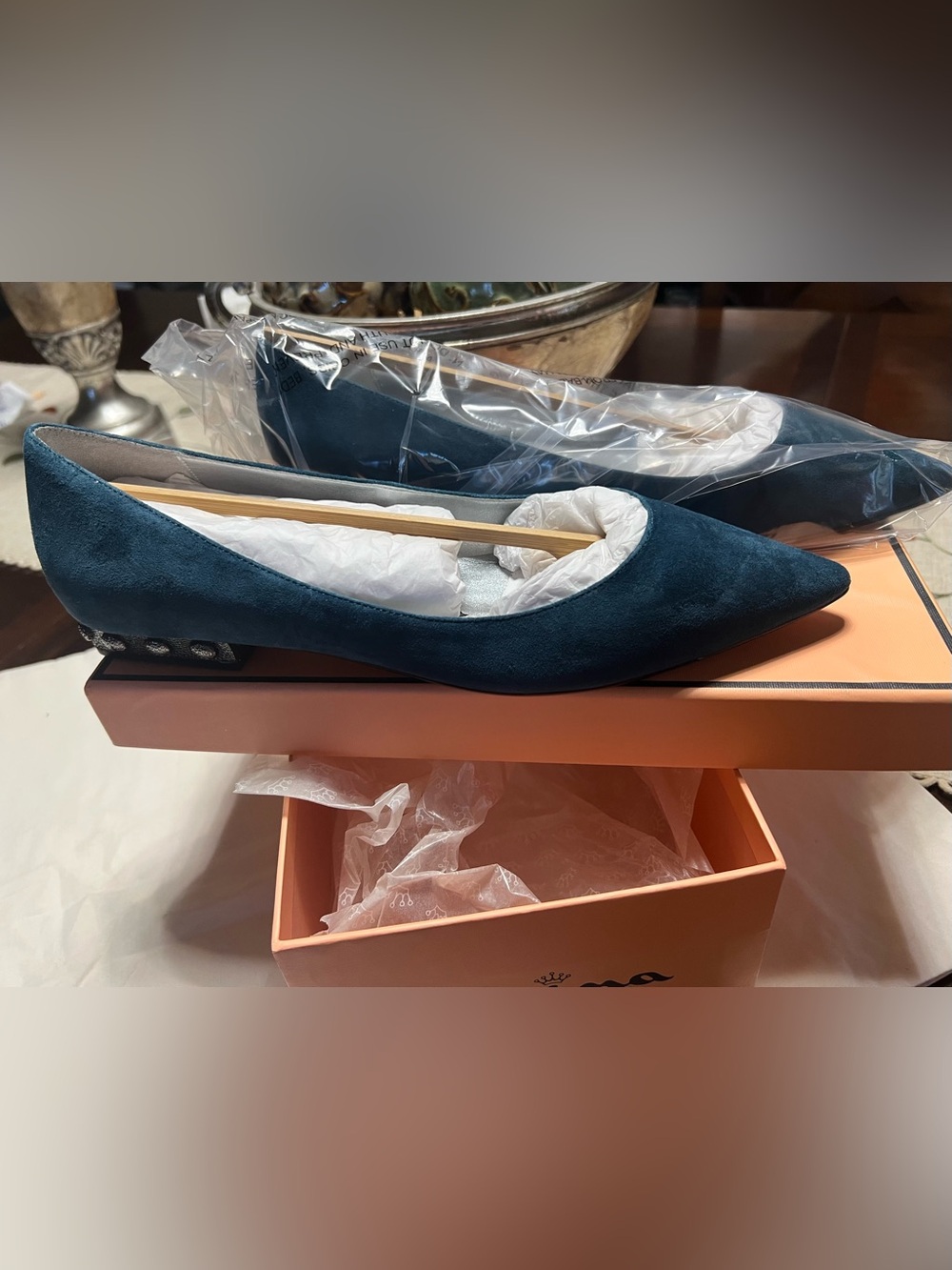 Nina Pointed Toe Suede Flats in Teal
